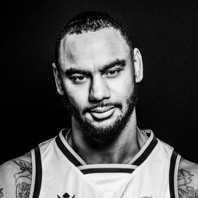 Profile Picture of DL (@D253L) on Twitter