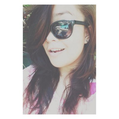 Profile Picture of Danielle Arenas (@DanieeleSam) on Twitter