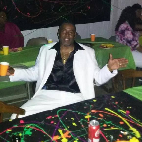 Profile Picture of Joshua Simmons (@simmonsjosh98) on Poshmark