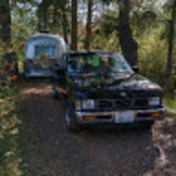 Profile Picture of Dan Dunlap (@dandunlap) on Poshmark