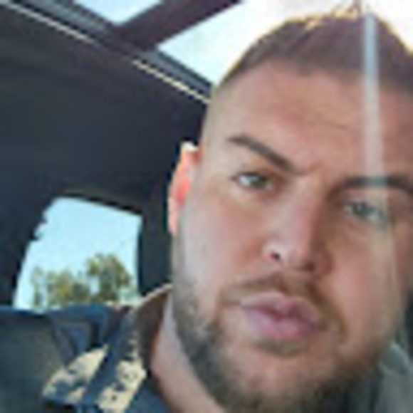 Profile Picture of Yiftach Liv (@yiftachliv) on Poshmark