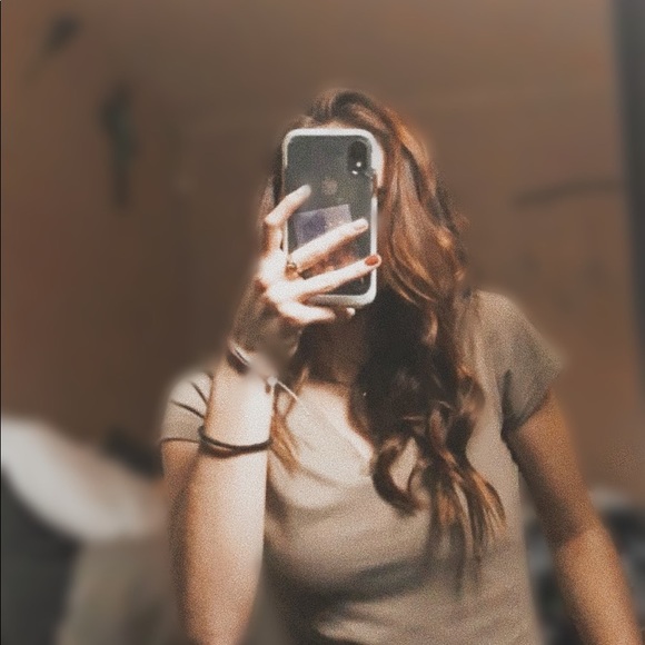 Profile Picture of Blair Nichole (@blairnr) on Poshmark