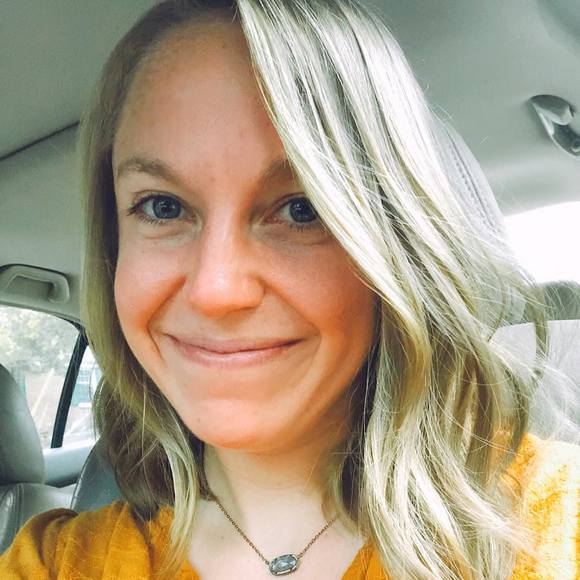 Profile Picture of Amanda Troxler (@altroxler) on Poshmark