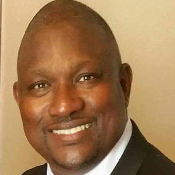 Profile Picture of Robert Brock (@rbrockology) on Poshmark