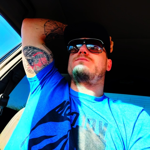 Profile Picture of Mark Alexander (@markalexande801) on Poshmark