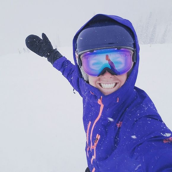 Leah Emaus - Poshmark Profile Picture of Leah Emaus (@leahemaus) on Poshmark