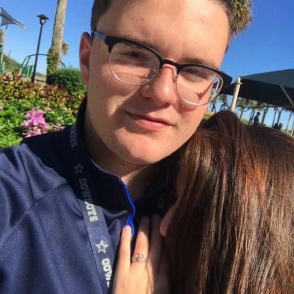 Profile Picture of Addison Cravenho (@addisoncravenho) on Poshmark