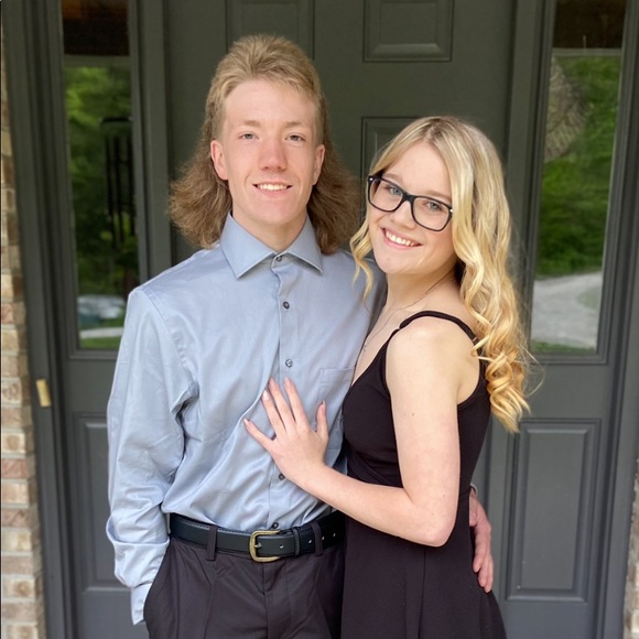 Profile Picture of Kylie Canarsky (@kyliecanarsky) on Poshmark