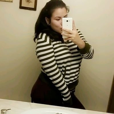 Profile Picture of Jenny Espinoza (@jennyespinoza25) on Twitter