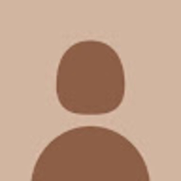 Profile Picture of Cheyenne Perreault (@cheyenne10779) on Poshmark