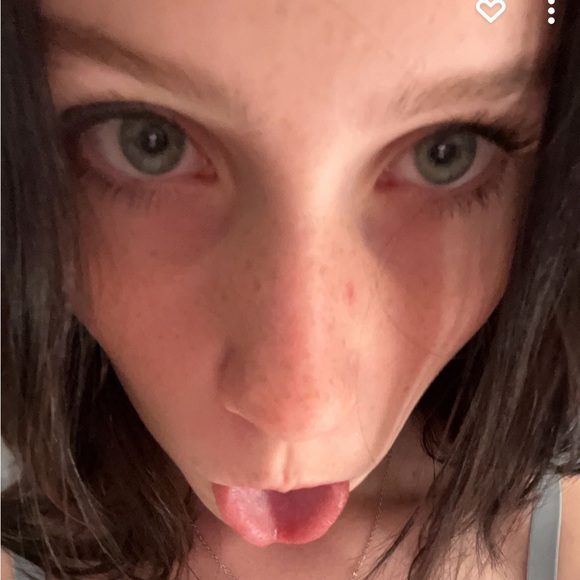 Profile Picture of Jessica Chirgwin (@jessicachirgwin) on Poshmark
