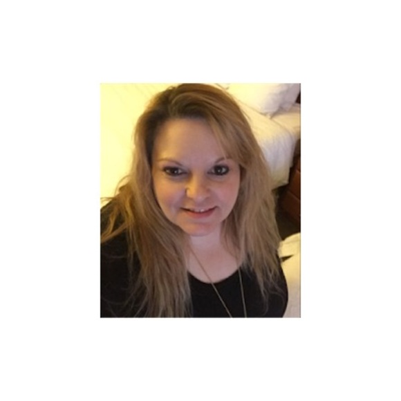 Profile Picture of Michelle Capron (@michellecapron) on Poshmark