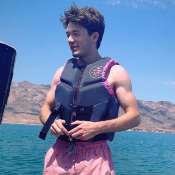 Profile Picture of Kyle Nickerson (@ilovebookz01) on Poshmark