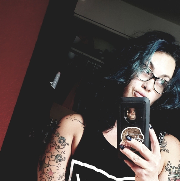 Profile Picture of Alex Terwilliger (@batgirl0706) on Poshmark