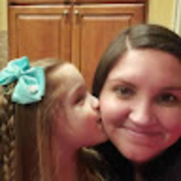 Profile Picture of Jess Nicholson (@jessnich7) on Poshmark