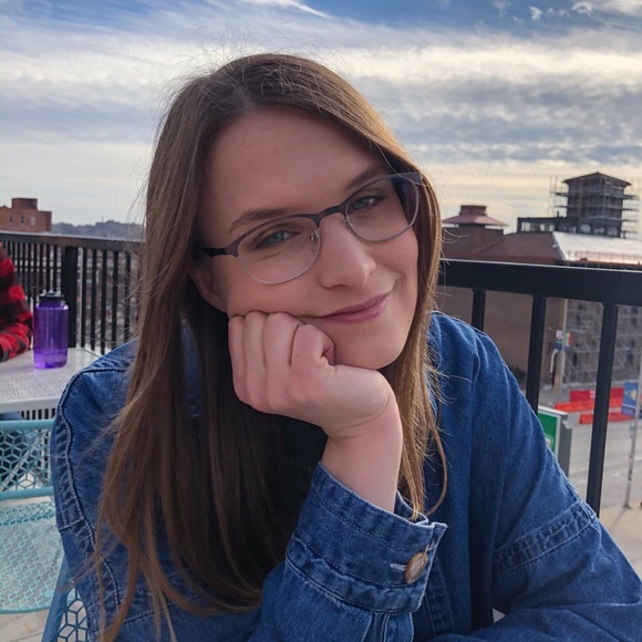 Profile Picture of Kayla Hermsmeier (@kayb3an) on Poshmark