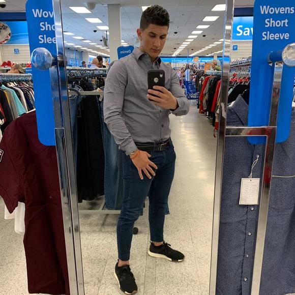 Profile Picture of Jose angel Carbonell almira (@carbonell97) on Poshmark