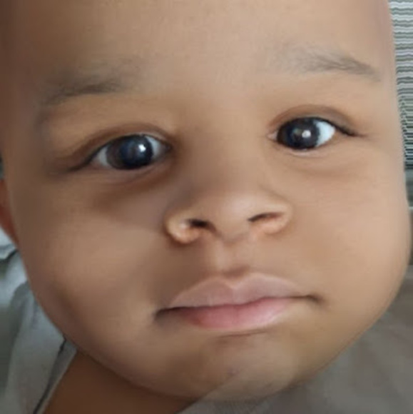 Profile Picture of Claudia Velarde (@claudiavelar376) on Poshmark