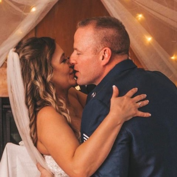 Profile Picture of Angela Fisher (@angelafisher667) on Poshmark