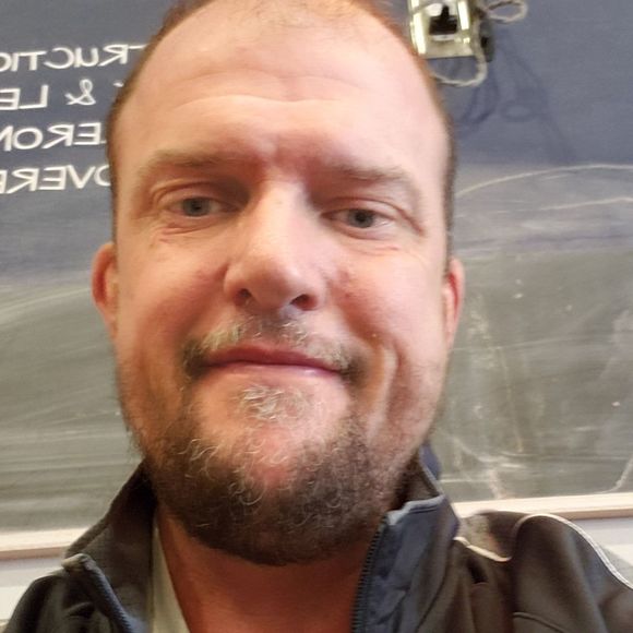 Profile Picture of Brett Ljungquist (@bljungquist) on Poshmark