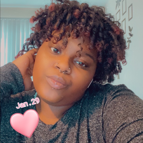 Profile Picture of Ebony Cutchember (@ebonycutchember) on Poshmark