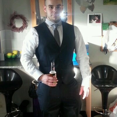 Profile Picture of Richard Callender (@richie_c90) on Twitter