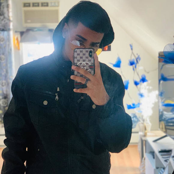 Profile Picture of Sëmm Stéadÿ (@muhdhassan1377) on Poshmark