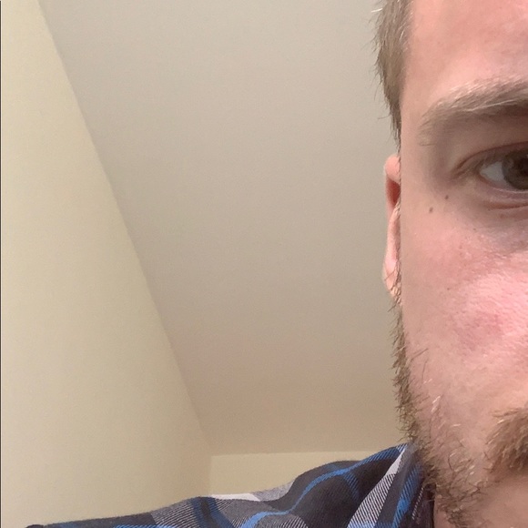 Profile Picture of Matthew Zak (@matthewzak) on Poshmark