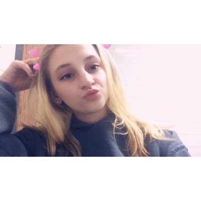 Profile Picture of Victoria Lynn Ruby (@victoria20182) on Twitter