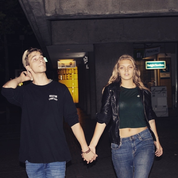 Profile Picture of Brett Schinnerer (@bschinny) on Poshmark