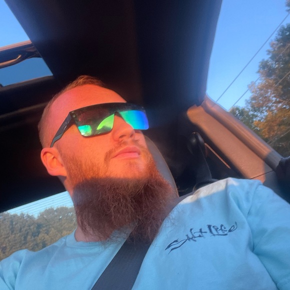 Profile Picture of Jesse Sims (@simsj3930) on Poshmark