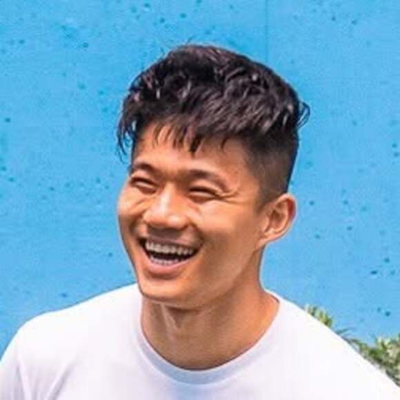 Profile Picture of Peter Zhao (@peterzhao) on Poshmark