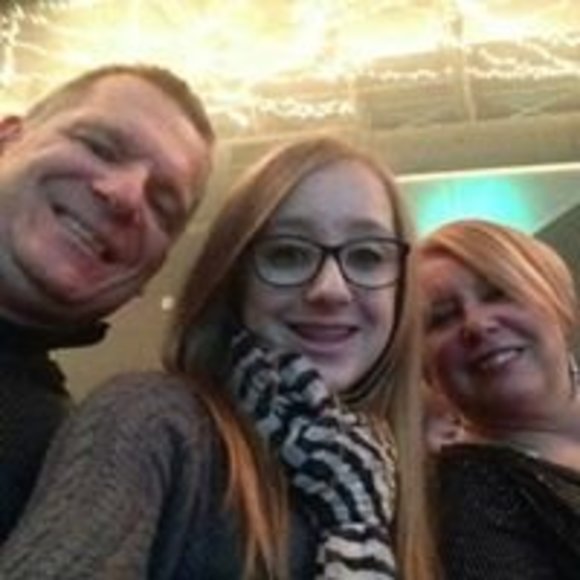 Profile Picture of Donna Jarabek (@donnaj2004) on Poshmark