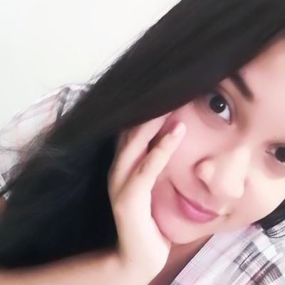 Profile Picture of Laura Hernández C (@laulu28) on Twitter