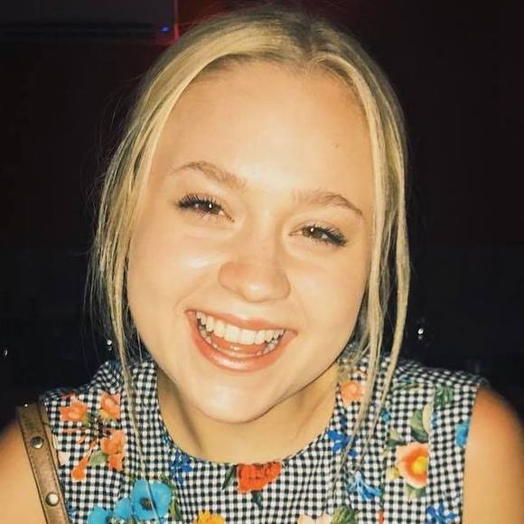 Profile Picture of Rachel Krusenoski (@rkru1623) on Poshmark