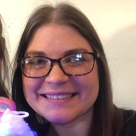 Profile Picture of Noel Graham (@ngraham21505) on Poshmark