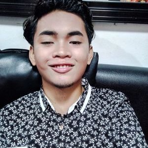 Profile Picture of Sam Domingo Kling (@Sam01509158) on Twitter