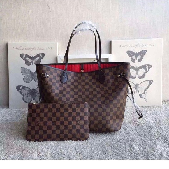 Profile Picture of Frantzia Desgranges (@ziababi) on Poshmark