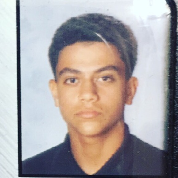 Profile Picture of Brandon Paez (@brandonpaez_) on Poshmark