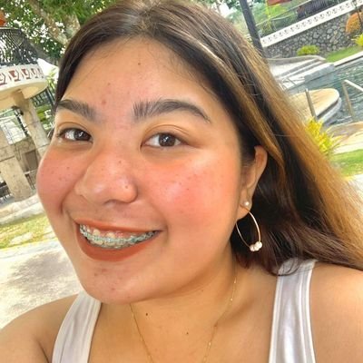 Profile Picture of Nicole Marie Floreson Twitter