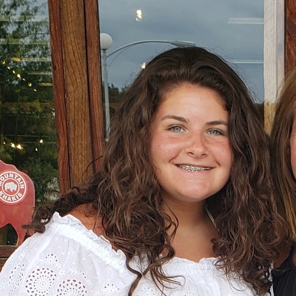 Profile Picture of Bianca George (@biancageorge308) on Poshmark