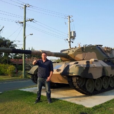 Profile Picture of ROBERT GULLY (@robery4) on Twitter