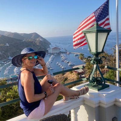 Profile Picture of Lisa Jimenez M. Ed. (@RichLifeLisa) on Twitter
