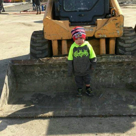 Profile Picture of Matthew Johannes (@matthewlee06297) on Poshmark