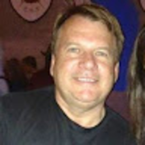Profile Picture of Michael Gunter (@mtgunter62) on Poshmark