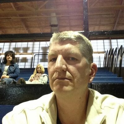 Profile Picture of Jeff Schofield (@Swoosh_Crew) on Twitter