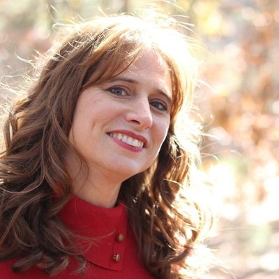 Profile Picture of Rose Of Sharon DeVos (@RoseofSharonD) on Twitter