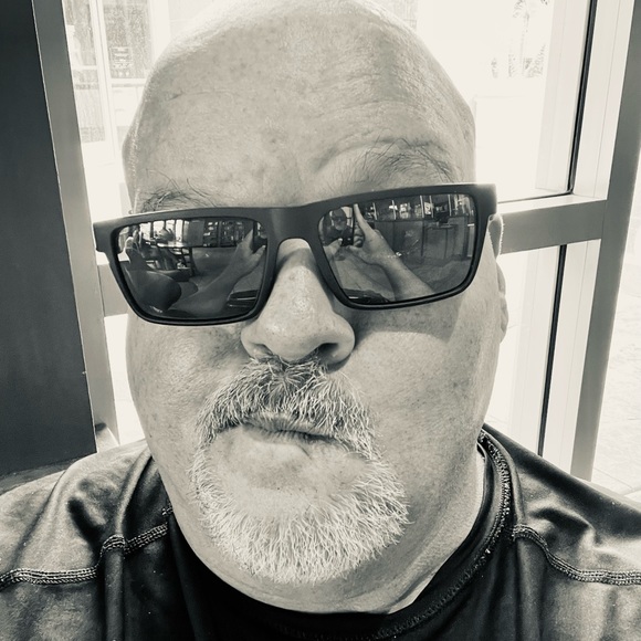 Profile Picture of Darrell Harris (@darrellharri858) on Poshmark