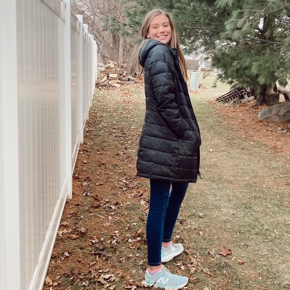 Profile Picture of Jaedynn Chun (@jaechun) on Poshmark