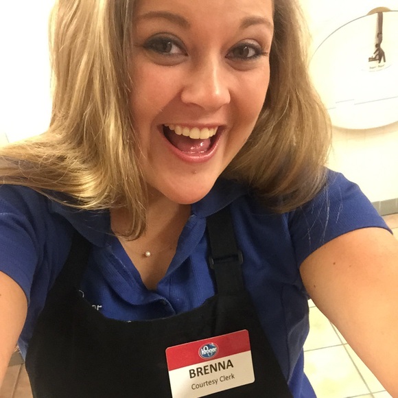 Profile Picture of Brenna Gentzel (@hollabackbrenna) on Poshmark
